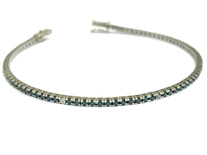 Bracciale tennis Diamanti blu 2,67 ct e Diamanti bianchi 0,22 ct in Oro Bianco 18 kt (750)