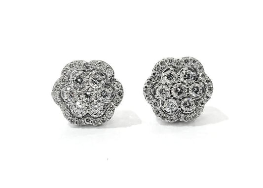 Orecchini al lobo fiore in Oro Bianco e Diamanti 1,49 ct con certificazione gemmologica AIG MILAN 18 kt (750)