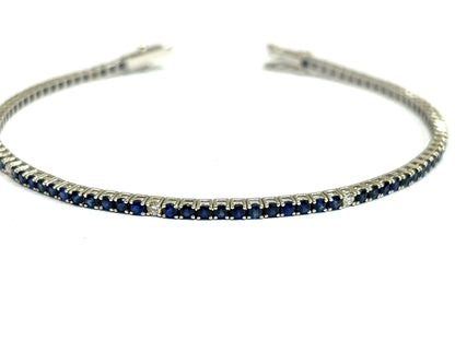 Bracciale tennis Zaffiri 5,40 ct e Diamanti 0,30 ct in Oro Bianco 18 kt (750)