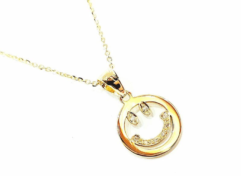 Collana con Pendente Smile in Oro Giallo e Diamanti 0,10 ct 18 kt (750)