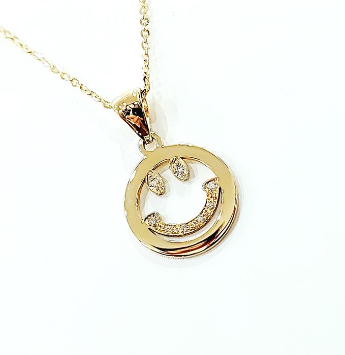 Collana con Pendente Smile in Oro Giallo e Diamanti 0,10 ct 18 kt (750)