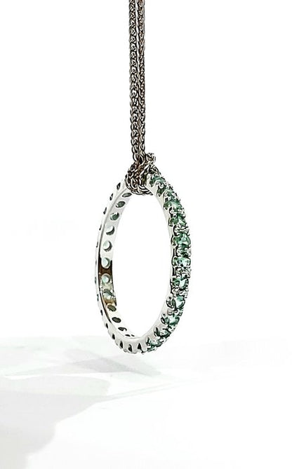 Collana pendente veretta eternity  Smeraldi 1,06 ct Oro Bianco 18kt -750