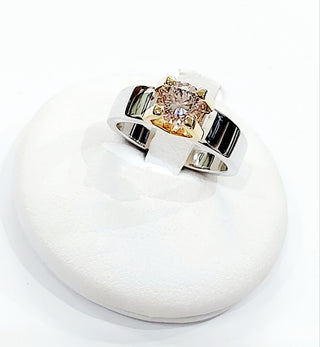 Anello Solitario con Diamante 1,04 ct in Oro Bianco e Oro Giallo con certificazione gemmologica IGI Antwerp 18 kt (750)