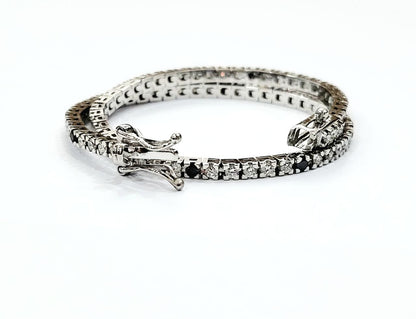 Bracciale Tennis in Oro Bianco con Diamanti 1,50 ct e Diamanti Neri 0,42 ct 18 kt (750)