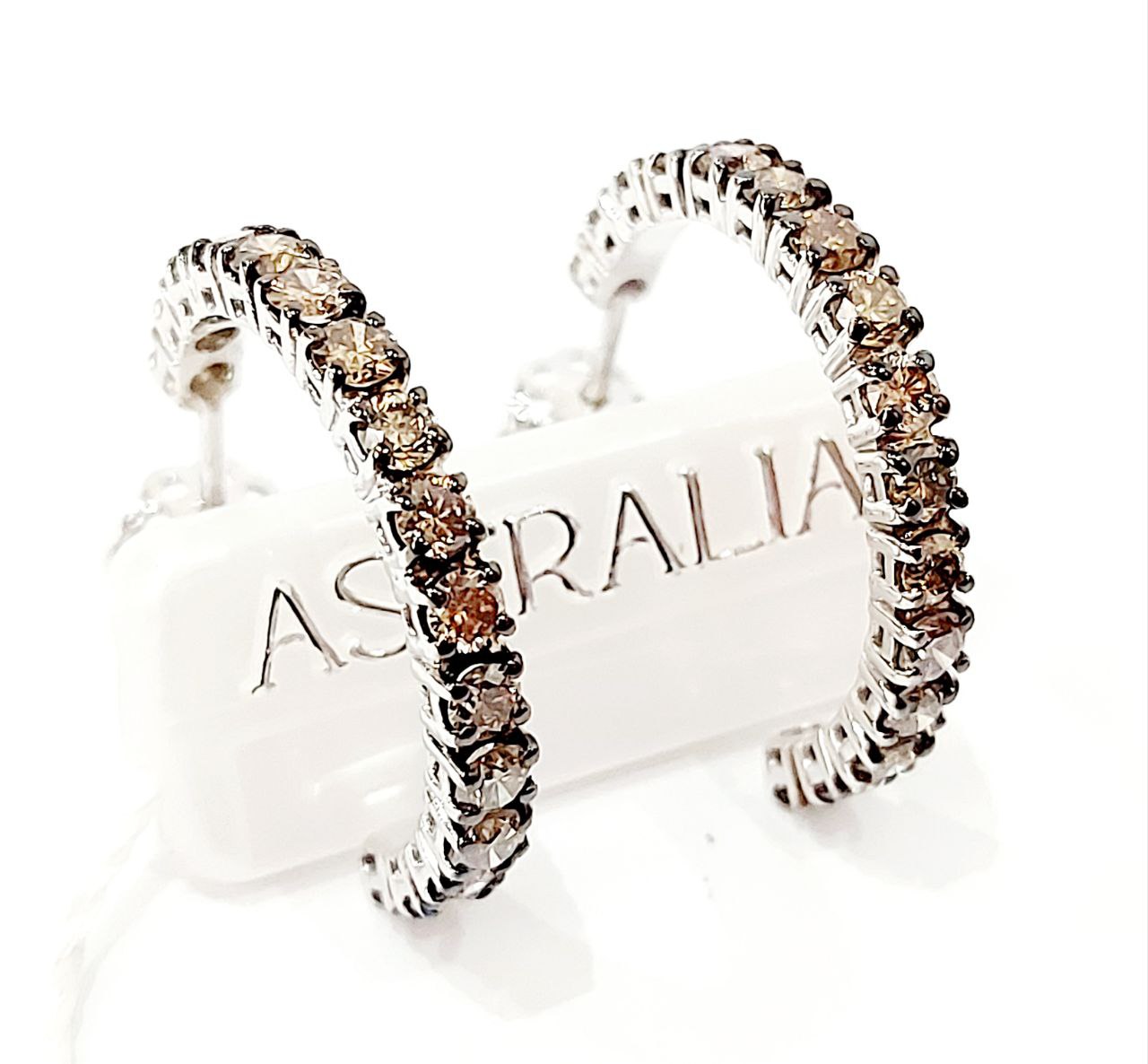 Orecchini a semicerchio in Oro Bianco Astralia con Diamanti Brown 2,88 ct 18 kt (750)