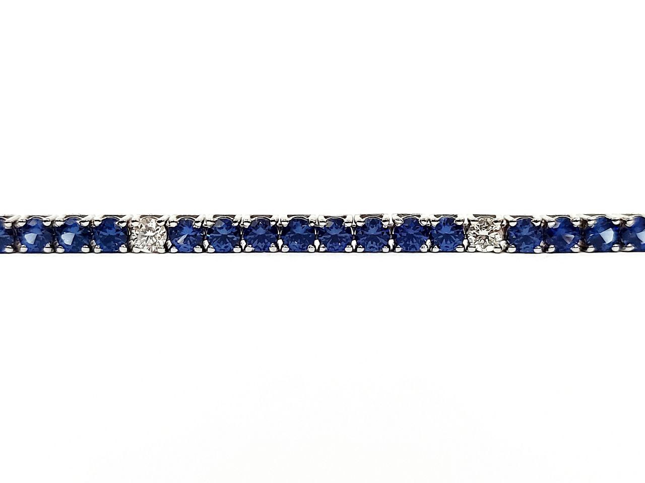 Bracciale Tennis Astralia in Oro Bianco con Zaffiri blu 8,55 ct e Diamanti bianchi 0,70 ct 18 kt (750)