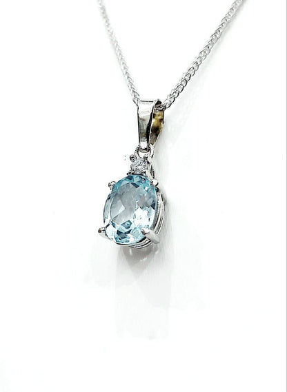 Collana con pendente Acquamarina 1,35 ct e Diamante 0,07 ct in Oro Bianco 18 kt (750)