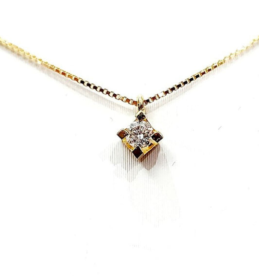 Collana con pendente punto luce con Diamante 0,15 ct in Oro Giallo 18 kt (750)