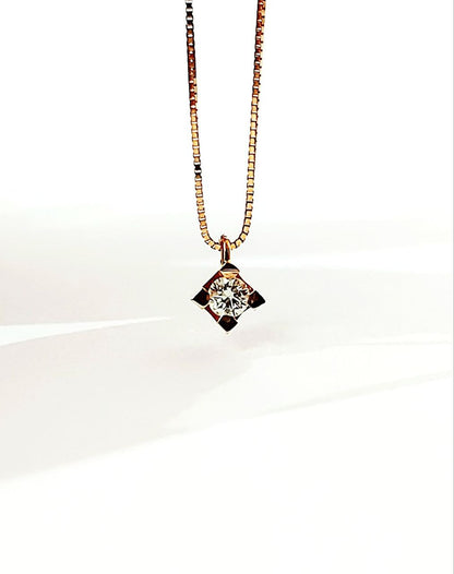 Collana con pendente punto luce in Oro Rosa con Diamante 0,25 ct 18 kt (750)