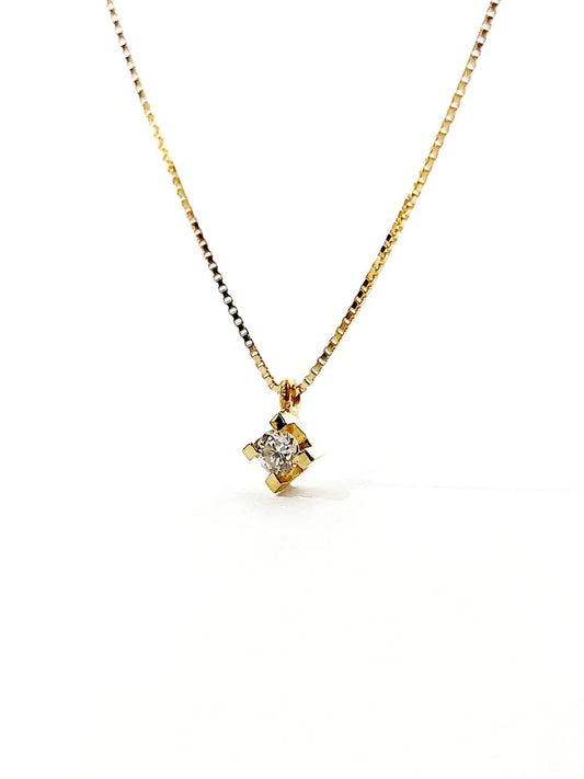 Collana con pendente punto luce con Diamante 0,05 ct in Oro Giallo 18 kt (750)