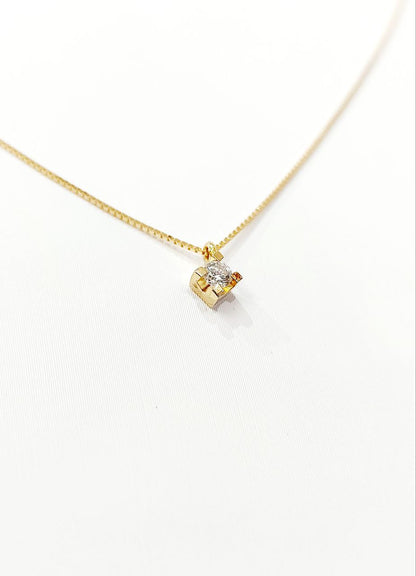 Collana con pendente punto luce con Diamante 0,07 ct in Oro Giallo 18 kt (750)