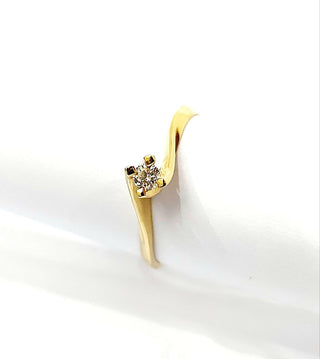 Anello Solitario Valentino in Oro Giallo con Diamante 0,20 ct 18 kt (750)