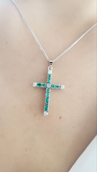 Collana  pendente Croce firmato Astralia Diamanti ct 0,40 Smeraldi ct 1,20 in Oro Bianco 18 kt -750